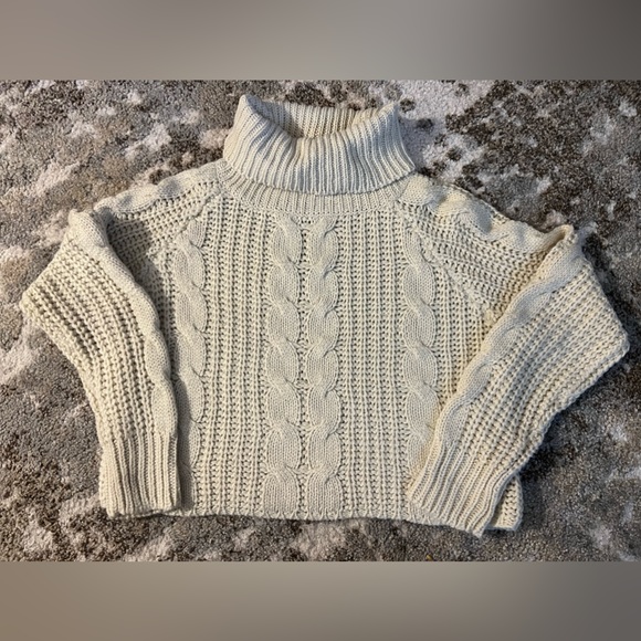Turtle neck knitted sweater - Picture 1 of 5